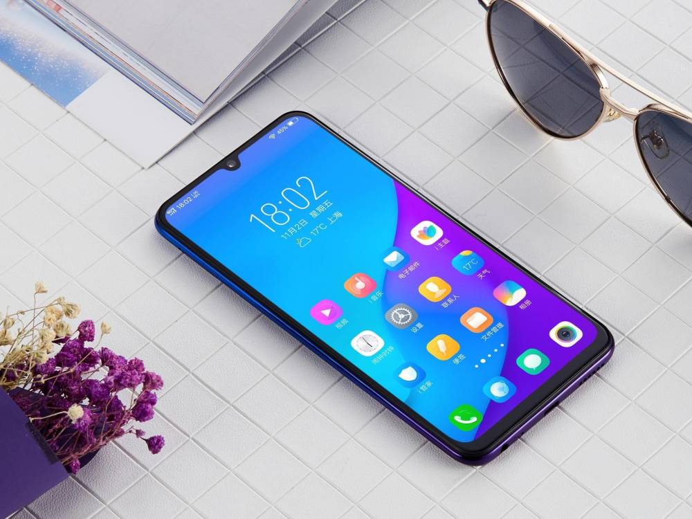 小米Play尴尬了，同门机型只贵一百，配置却好太多!