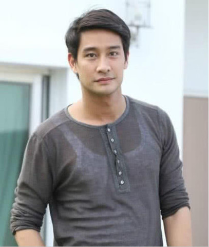 他是天使之争的浩宁,泰国最帅男演员,40岁无人嫁只因