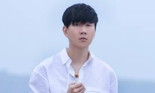 林俊杰为网恋写的一首歌,《不存在的情人》,唱