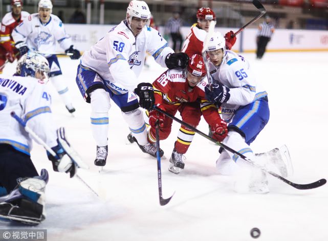 世界冰球排名_木村拓哉冰球图片(3)