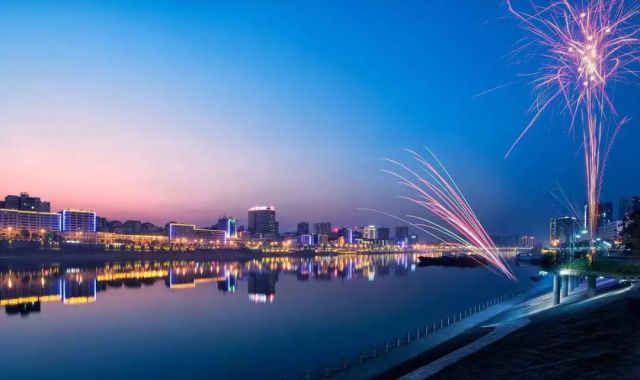 岳阳市2017经济总量_岳阳市地图(2)