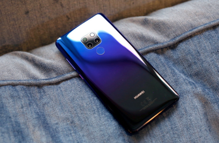 价格相差一千元,荣耀V20与华为Mate20,谁更值