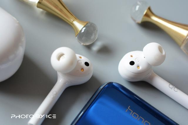 青春个性好音质 真无线荣耀FlyPods青春版蓝牙