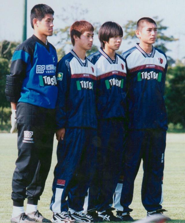 小笠原退役日本足球黄金一代仍有人坚持！他们比郑智还大一岁