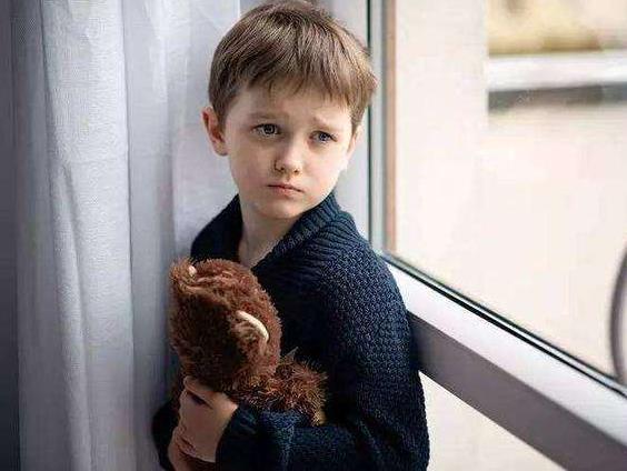 你知道孩子胆小的原因是什么吗?孩子过于胆小