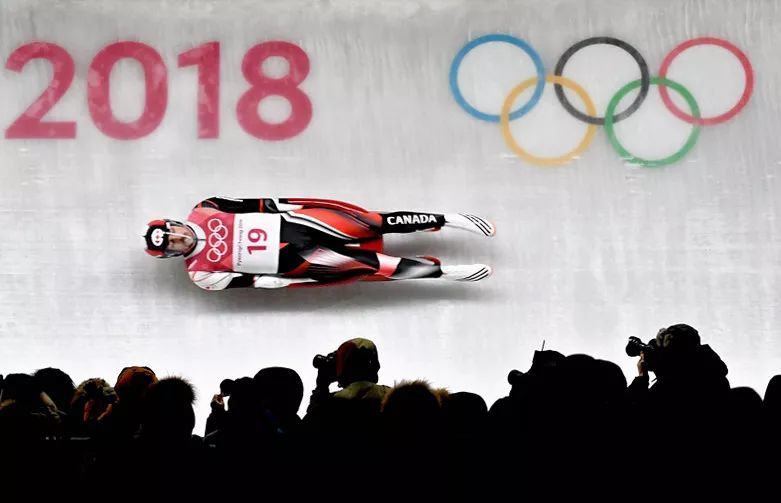 2月11日,平昌冬奥会男子雪橇比赛在韩国平昌奥林匹克滑行中心进行,图