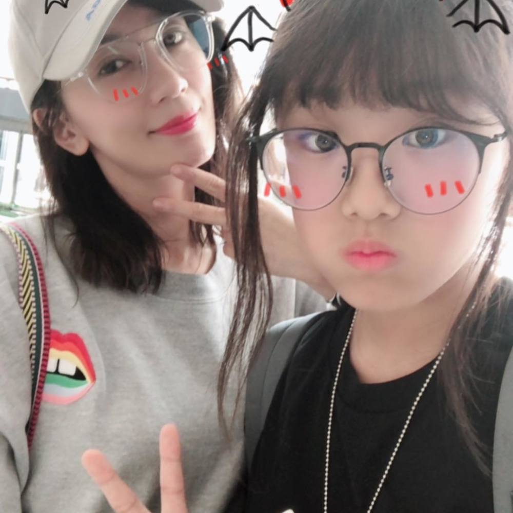 贾静雯大女儿自曝身高等小秘密,坦承也想进娱