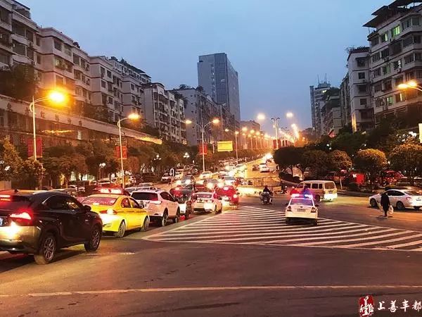 丰都人口问题_丰都鬼城图片(3)