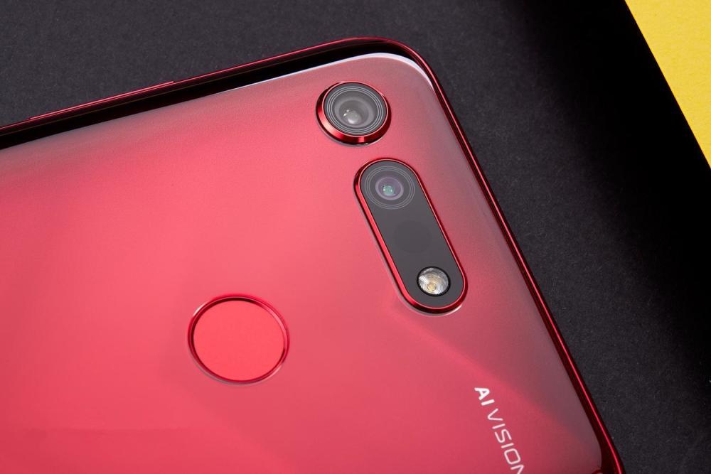 价格相差八百元,荣耀V20与荣耀Magic2,谁更值