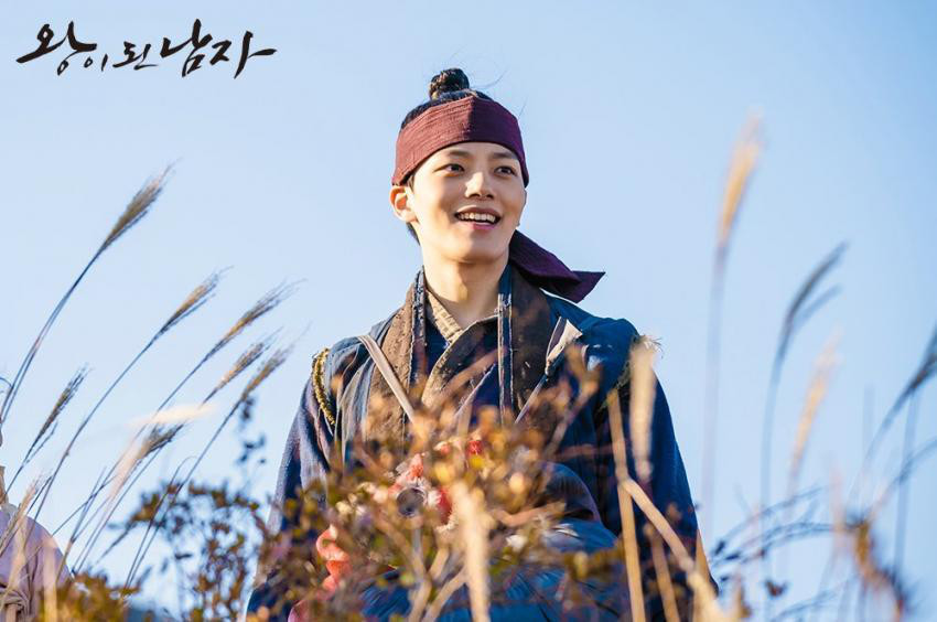 tvN新月火剧《双面君王》将于元旦当天特别播