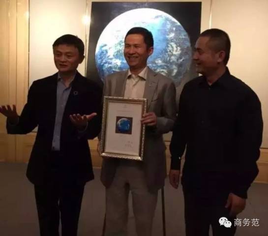 马云的画刚拍卖了3600万港币!全靠背后这两个