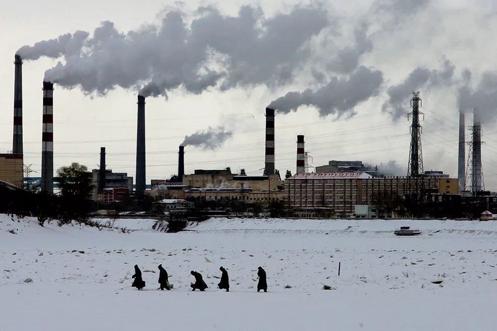 哈尔滨GDP这么少_哈尔滨冰雕(2)