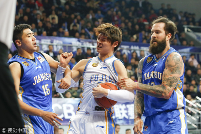 一文读懂昨夜CBA:王哲林与对手摩擦不断 辫子
