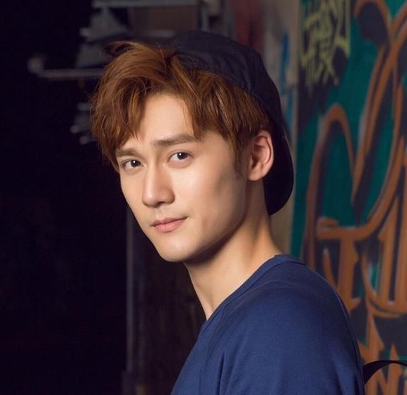 蒋劲夫回国后在长沙街头被偶遇 胡子拉渣一脸憔悴完全认不出