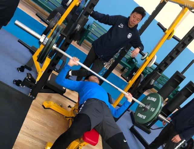 天津泰达结束昆明冬训 将启程前往西班牙拉练