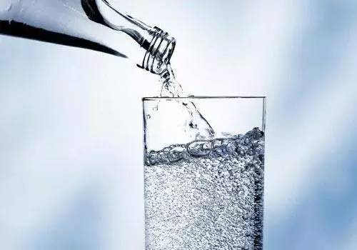 【维健康】气泡水对健康的影响
