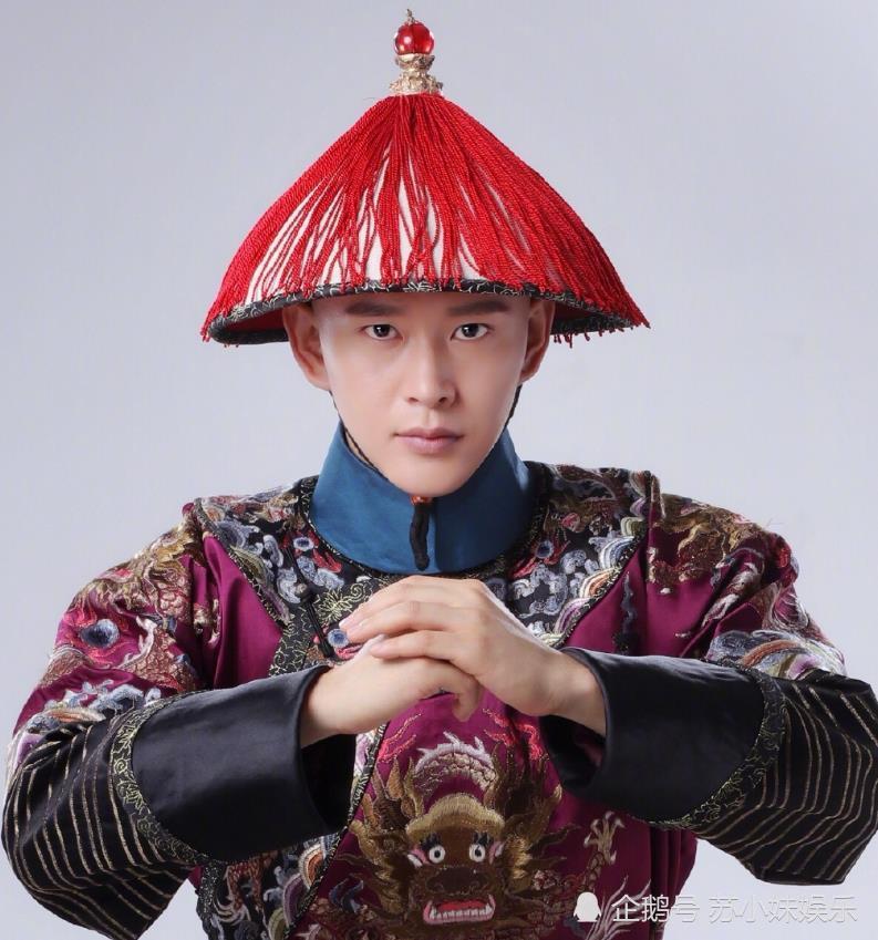 在周迅和霍建华主演的清宫剧《如懿传》中,黄宥明饰演乾隆(霍建华