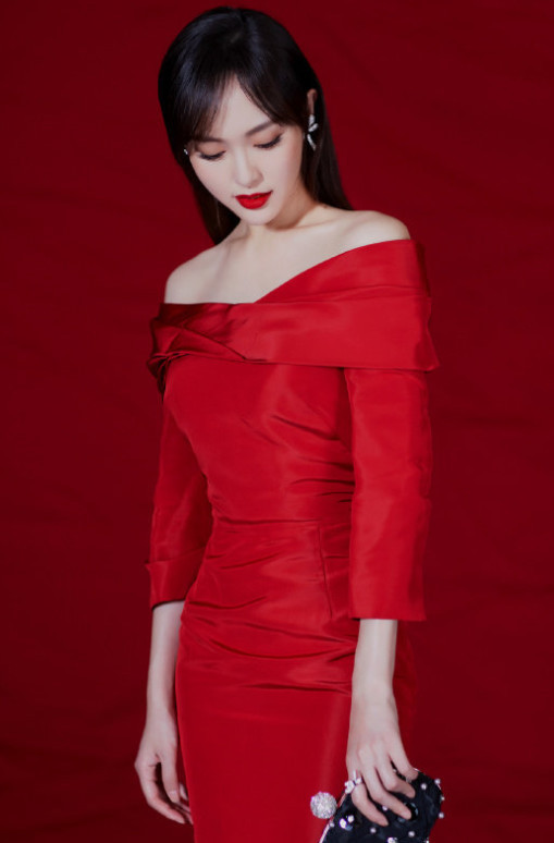 网传唐嫣已怀孕,粉丝拍的机场视频为证!她走路