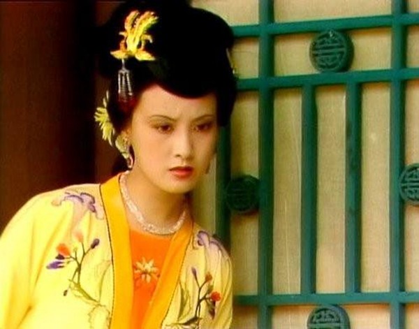 红楼梦:荣国府有两大主要矛盾,分别与王熙凤和贾宝玉有关
