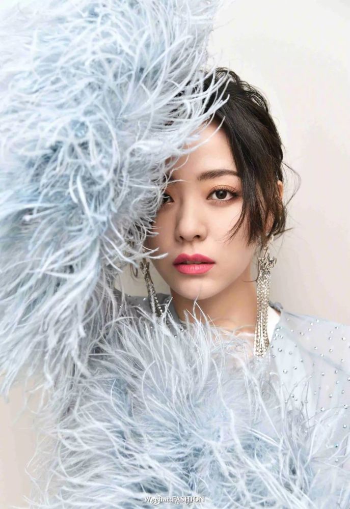 唐嫣公然撒狗粮张韶涵穿7件 跨年我们经历了什