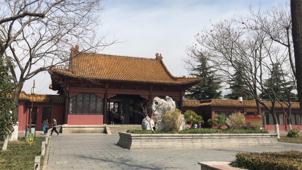 南京故宫,比北京故宫还大30万平方米,为什么没