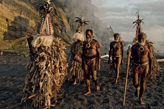 许多瓦努阿图人(vanuatu)相信财富可以通过仪式获得.