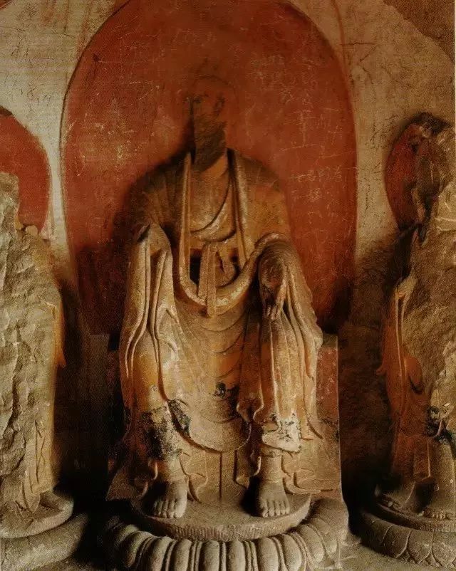 云游石窟离别与回归属于天龙山石窟的微笑佛头