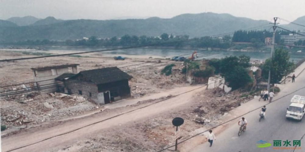 今天丽水解放71年新一波城区老照片流出第一张就让人