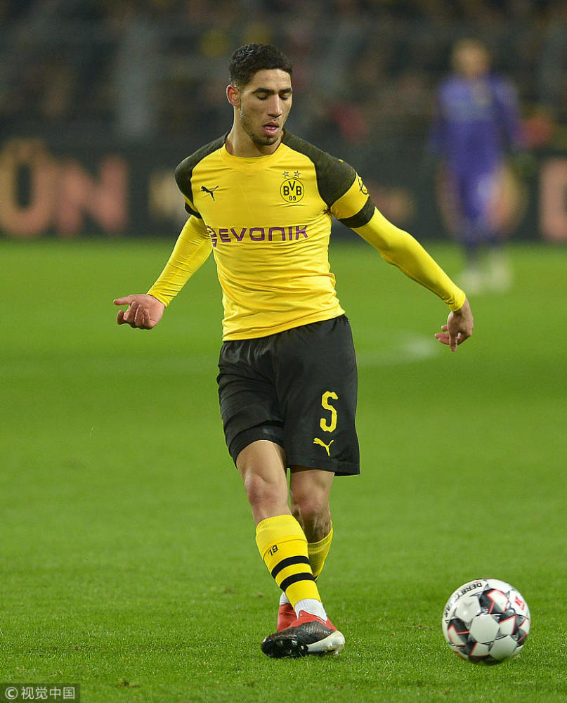 2018年非洲最佳阵容:萨拉赫领衔锋线三叉戟 英