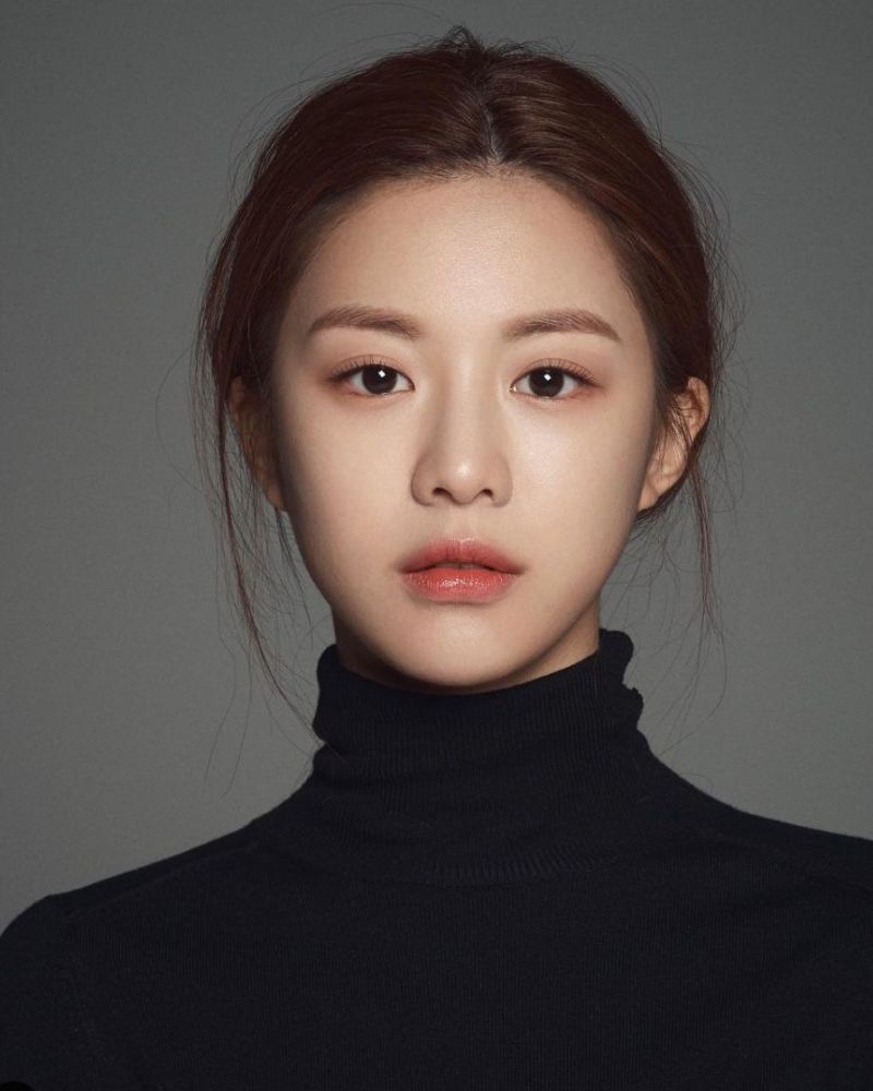 忘了杨幂、热巴吧,这6位ins小姐姐更是美!到!犯