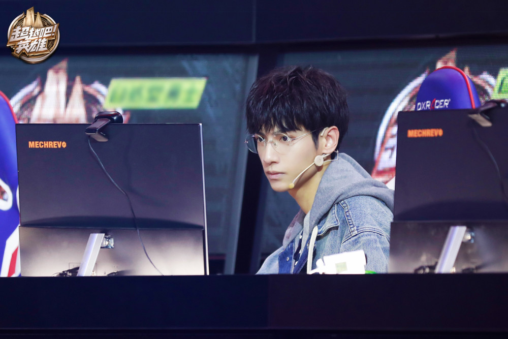 罗云熙《超越吧!英雄》热播 团队集结准备迎战