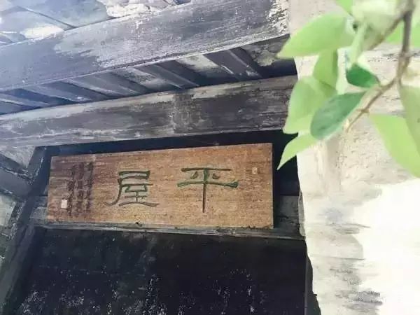 这所百年前的乡村中学,凭什么秒杀今天所有的大学