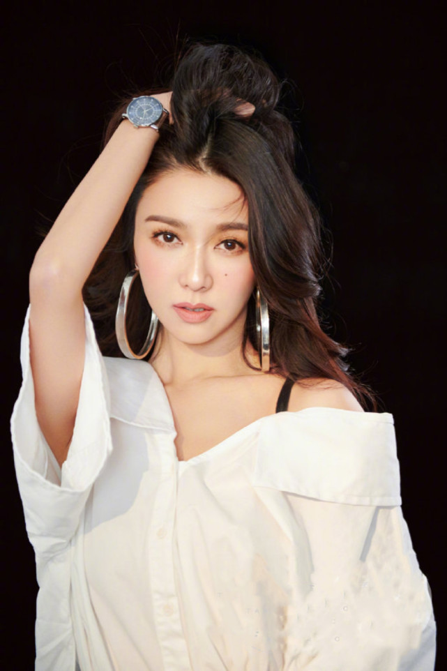 精美图集|薛凯琪青春靓丽