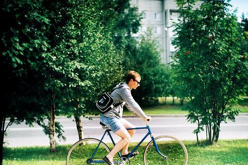 为什么男人都离婚了,还不肯删除前妻微信?真实