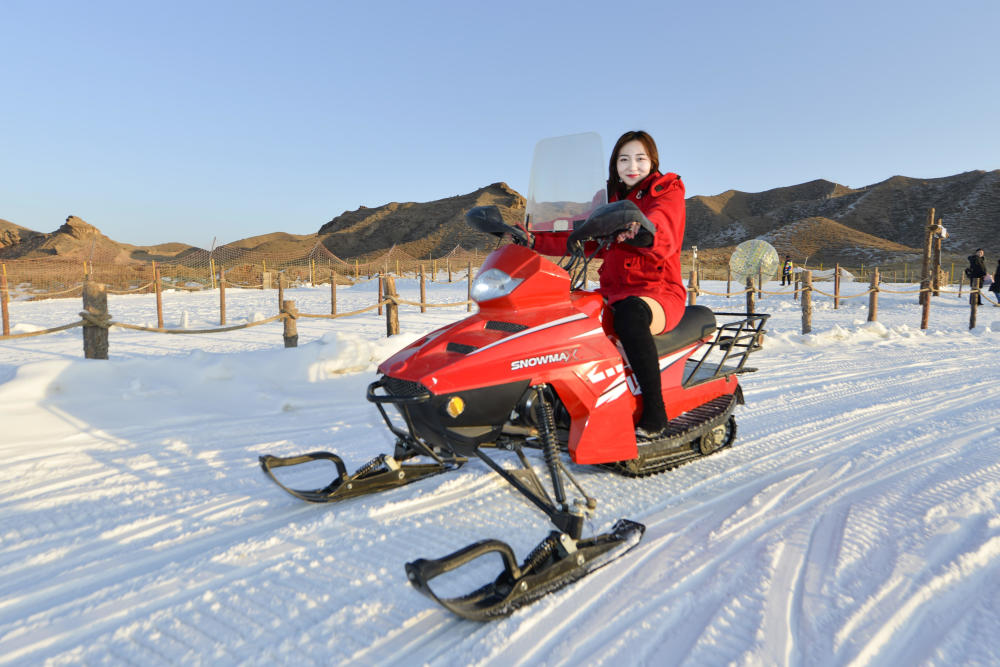 甘肃白银:悠悠黄河石林古道,欢乐激情多姿滑雪