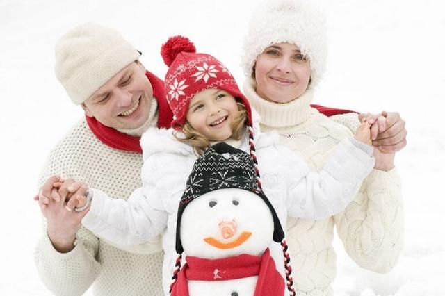 天冷别乱添衣,如何判断宝宝冷不冷?摸这2个部