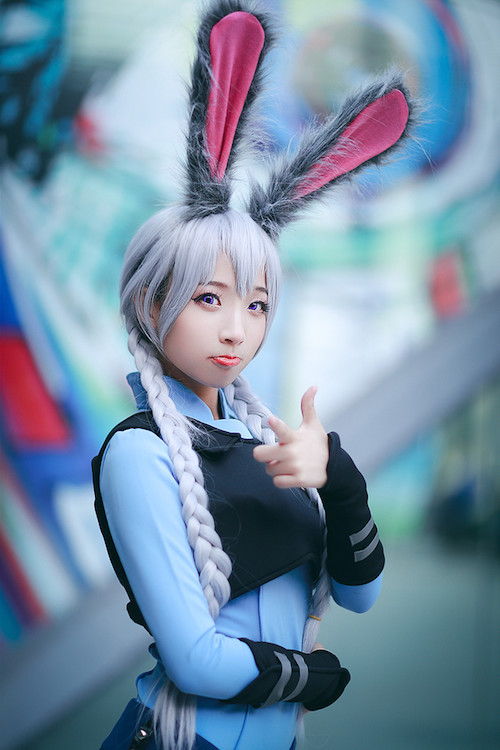 【授权转载】《疯狂动物城》朱迪cos  这个兔兔警官好萌耶!