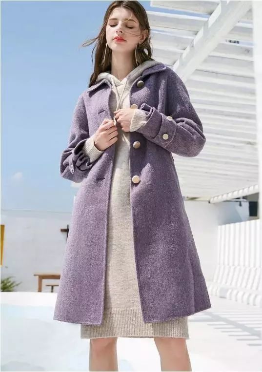 大衣配毛衣裙,该你这么好看!