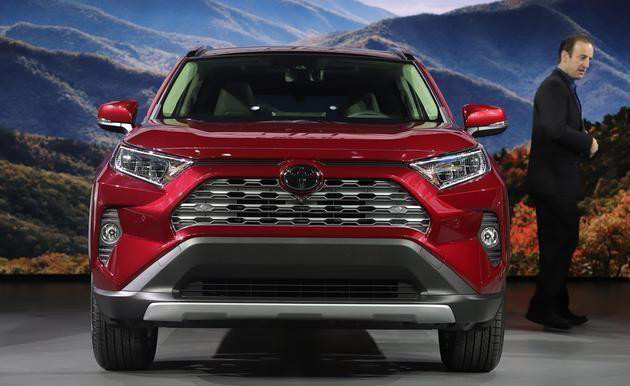 全新丰田rav4霸气来袭,外观设计更奔放,造型运动内饰科幻!