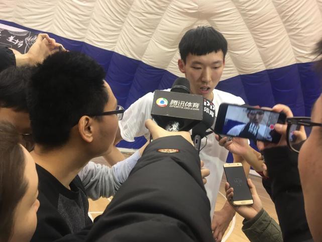 周琦:有CBA球队与我联系 下一步计划仍是回美