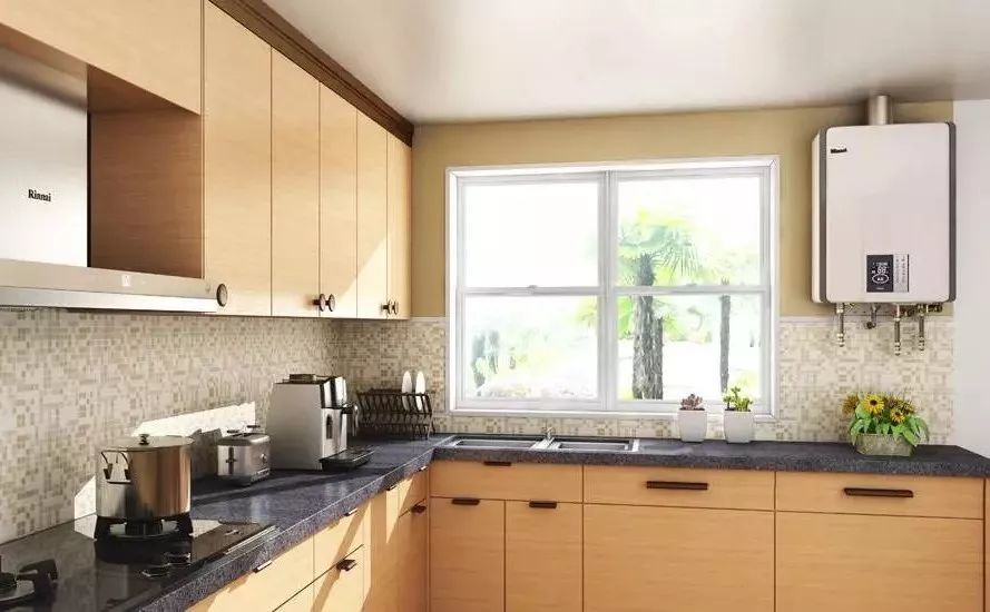 电热水器和燃气热水器哪个好?选错了冬天洗澡