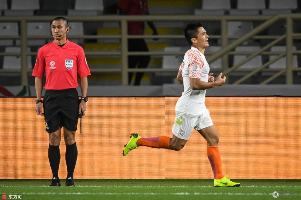 马宁将执法卡塔尔战黎巴嫩 中国足协注册裁判