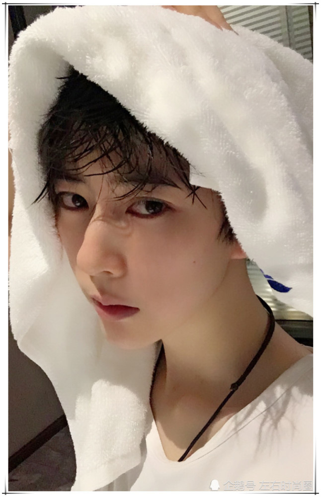 明明是女孩子却被当成小哥哥,这位coser穿上男