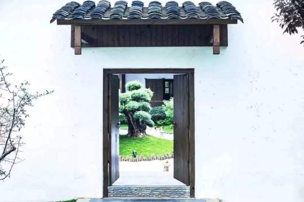 永真法师:在网上写言情小说会造恶业吗?