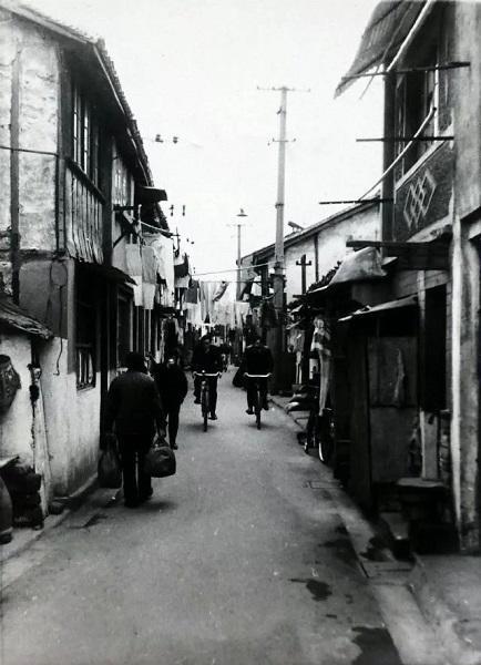 天山棚户区变迁解开上海人均住房面积增长8