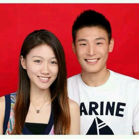 本土第一前锋的低碳爱情 不晒美妻+豪车的武磊