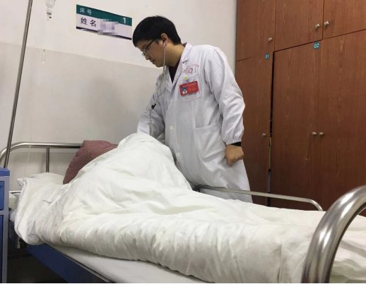 常德二胎妈妈出现过敏性紫癜 服用激素药物致