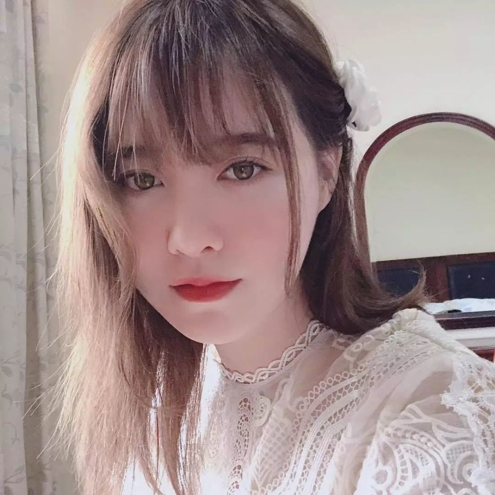 34岁具惠善短发嫩成高中生 高颜值姐弟夫妇甜