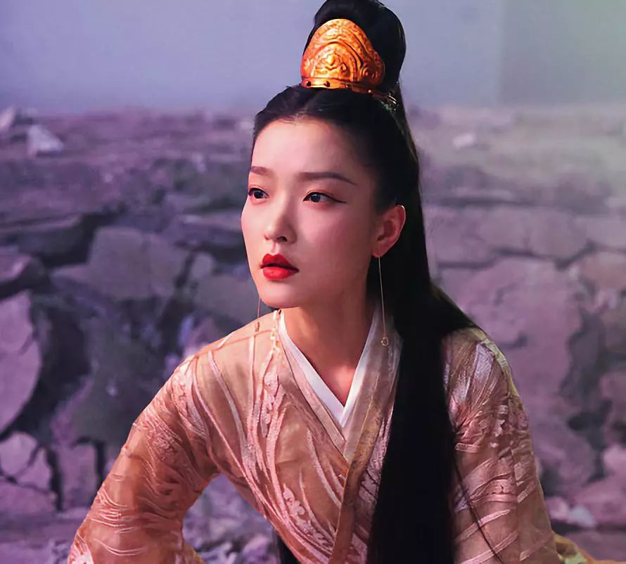 安静拍电影的神曲制造机肖央:艺术是人体验爱