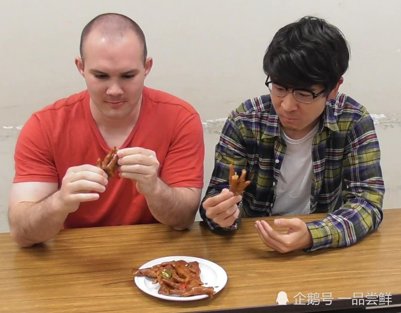 韩国人评价中国美食,炮轰太油腻引众怒,网友:回